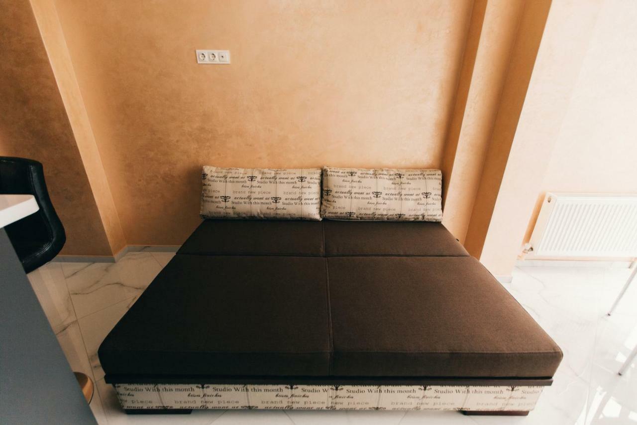 Oazis Apartments Chernivtsi Ngoại thất bức ảnh